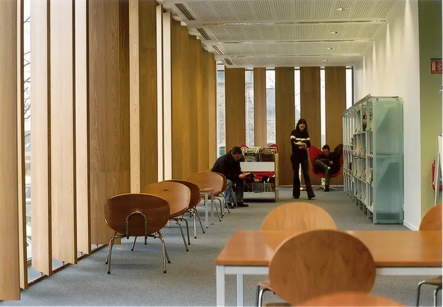 médiathèque de Thorigné Fouillard